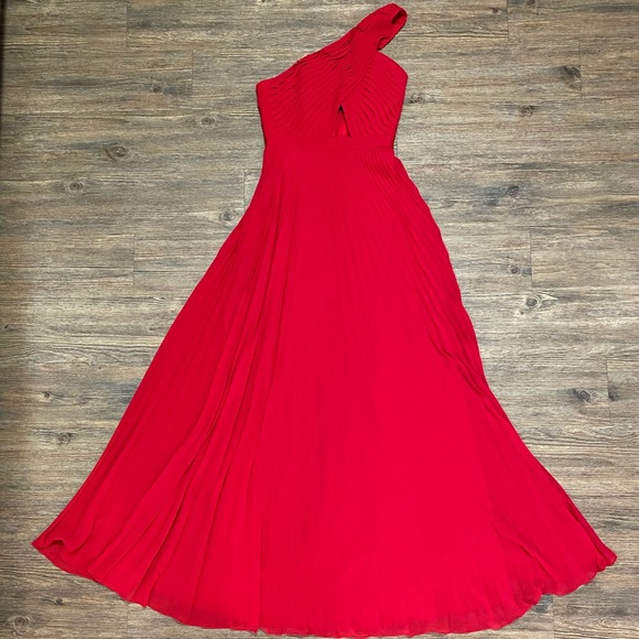 BCBG MAXAZRIA Red Gwendolyn One Shoulder Pleated Gown 0 - Picture 4 of 5